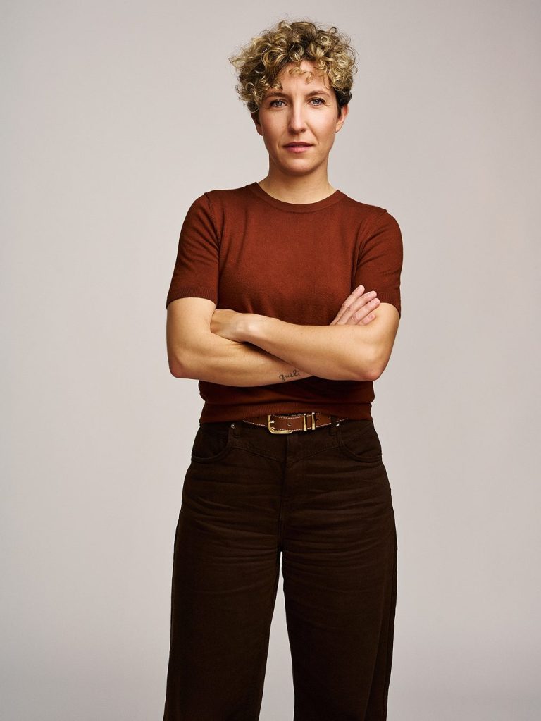 Fotografía medio cuerpo en blanco y negro de María Prendes